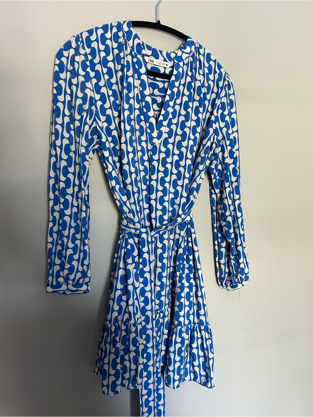 Zara Blue and White Printed Long-Sleeve Wrap Dress-size L worn once !